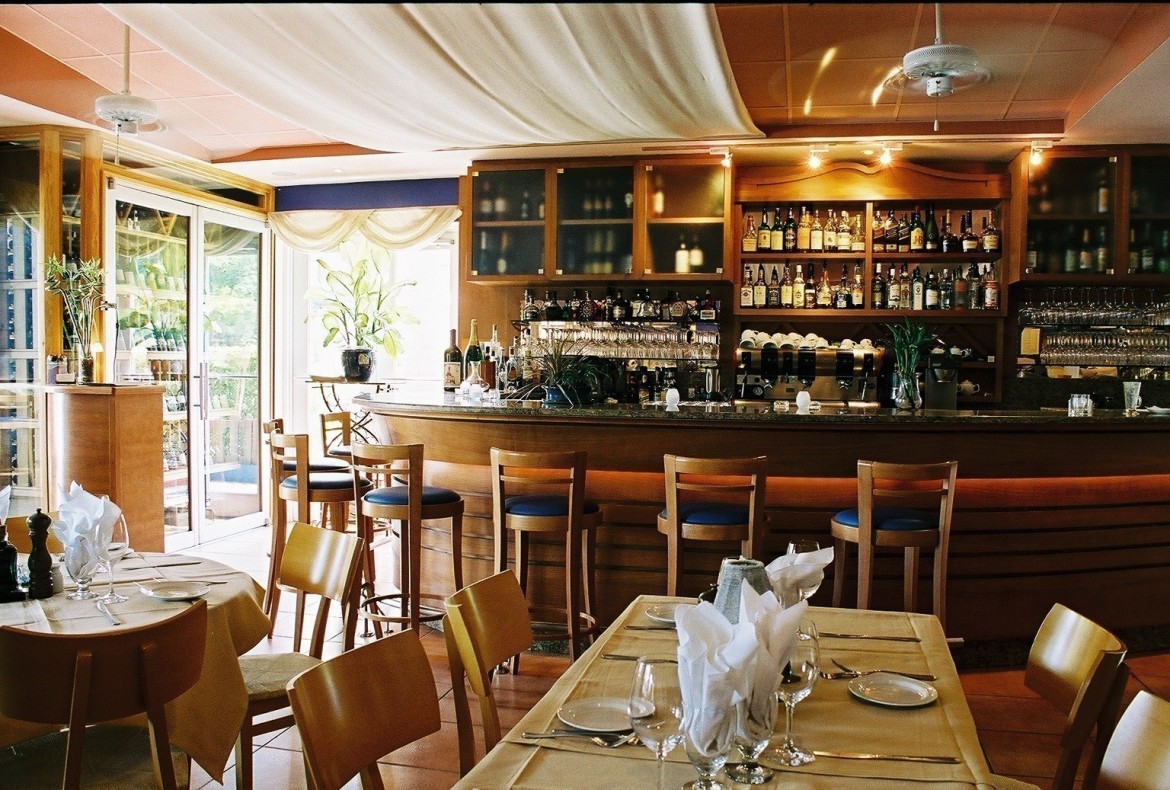 Authentic Italian Bar 