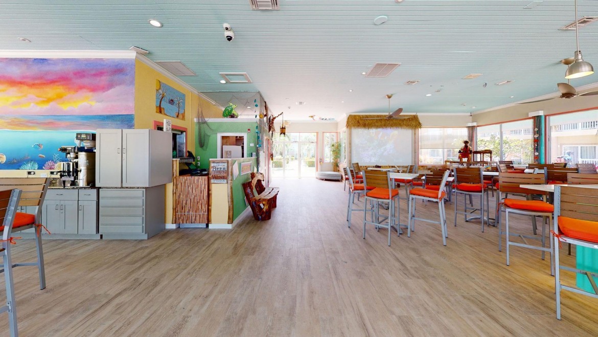 Driftwood Bar & Grill 