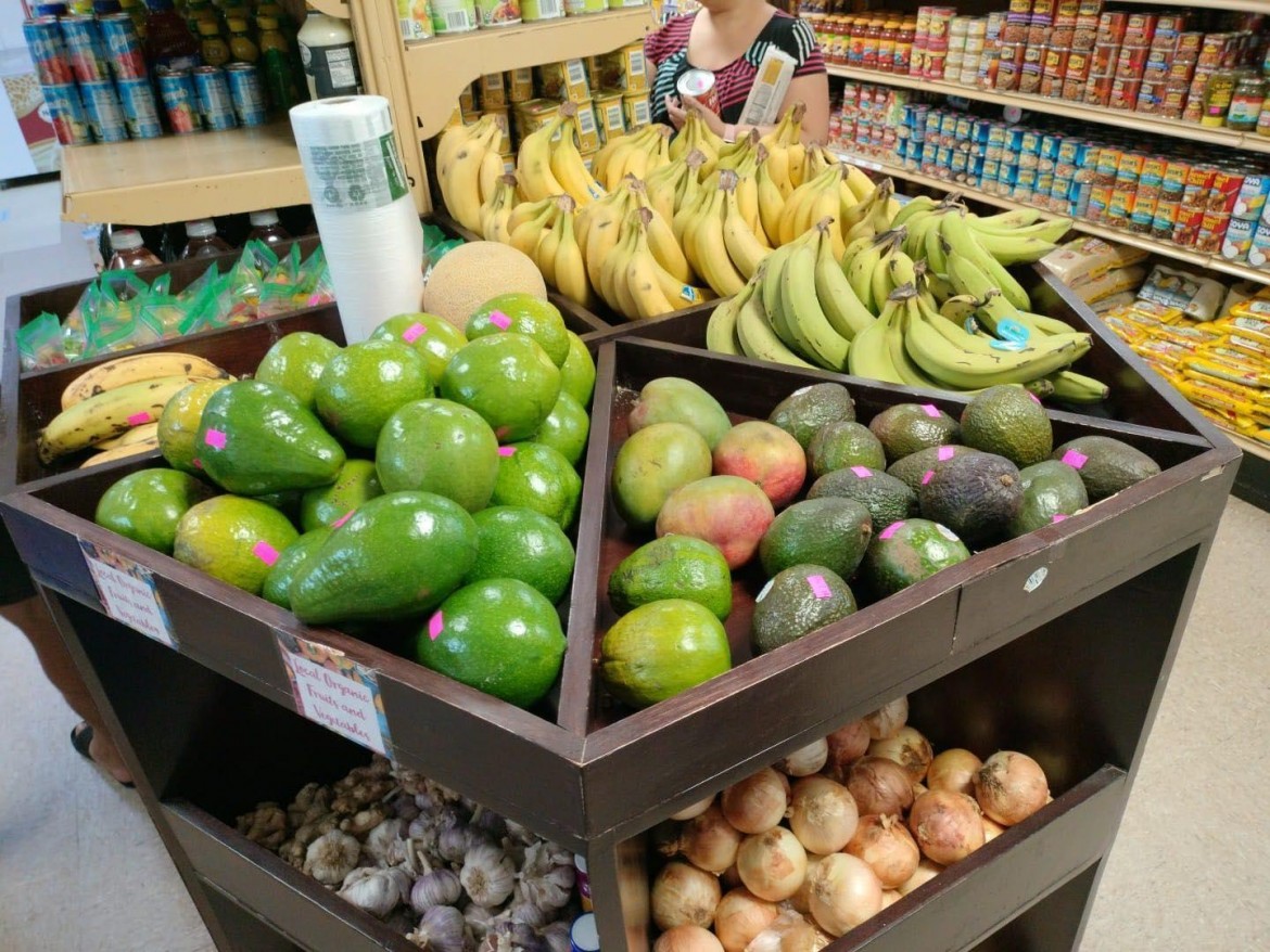 Chisholm’s Grocery 