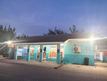 Chisholm’s Grocery 