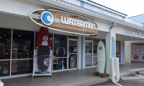 Kitesurf Cayman: Show a copy of Explore Cayman and receive 10% off Kitesurf rentals