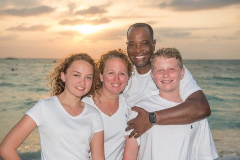 Family Portrait, Wedding & Event Photography 