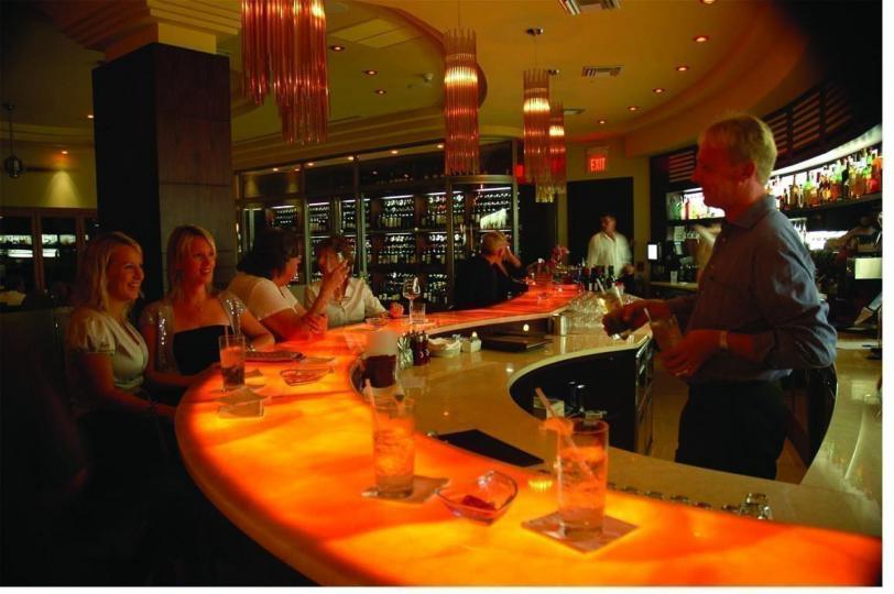 Barside drinks at LUCA 